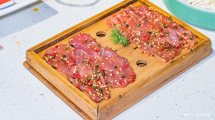 在渝里·重庆火锅(解放碑好吃街店)