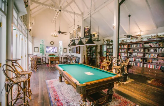 Chivit Thamma Da Coffee House, Bistro & Bar