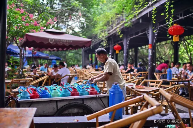 Teahouse Culture Experiences in Chengdu