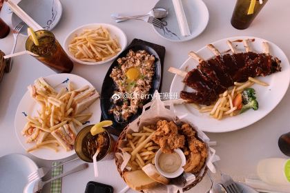 Oleai Beach Bar & Grill