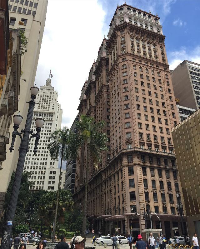Martinelli Building