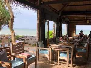 On the Sand restaurant Mango Bay resort