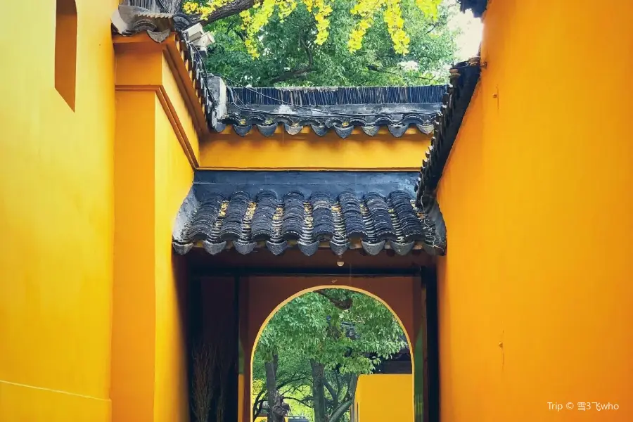 Храм Сай Ян
