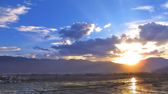 Chenghai Lake