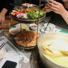 禄婶鸡煲·香港打边炉(皇城店) User Photo