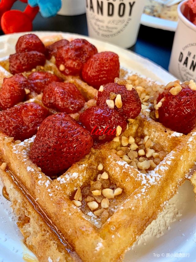 Maison Dandoy - Tea Room & Waffles