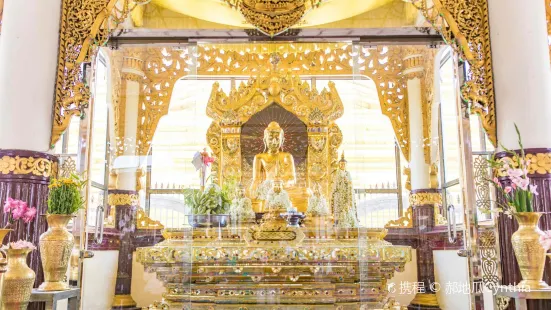 Kuthodaw Pagoda