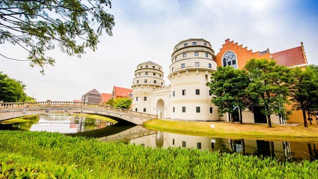 Mingyue Lake European Style Town