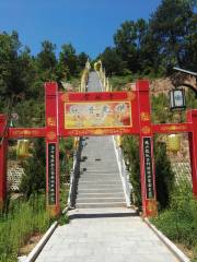Shanxi Huangling Guojia Senlin Gongyuan Zi'e Temple