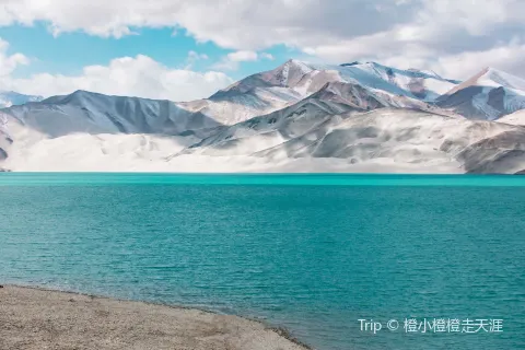 Baisha Mountain - Baisha Lake