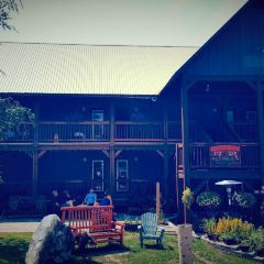 Truffle Pigs Bistro & Lodge 여행 사진