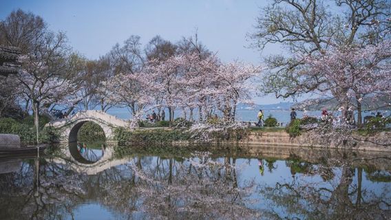 Tai Hu Yuantouzhu Scenic Spot