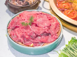 在渝里·重庆火锅(解放碑好吃街店)