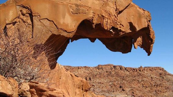 Twyfelfontein or /Ui-//aes