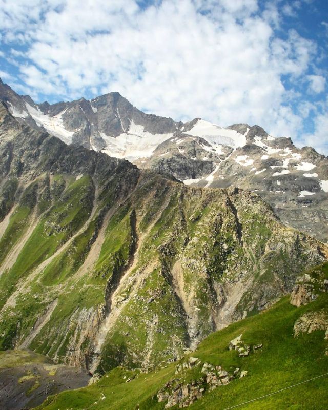 厄爾布魯士峰