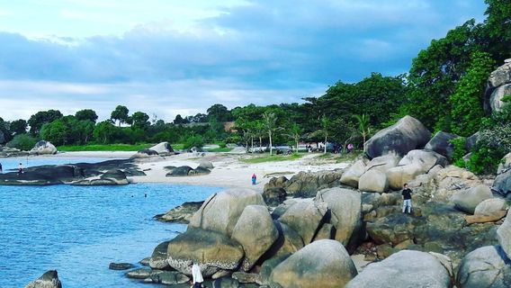 Tanjung Tinggi Beach