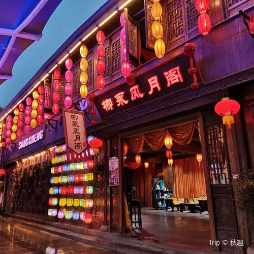 Liuyong Fengyue Pavilion