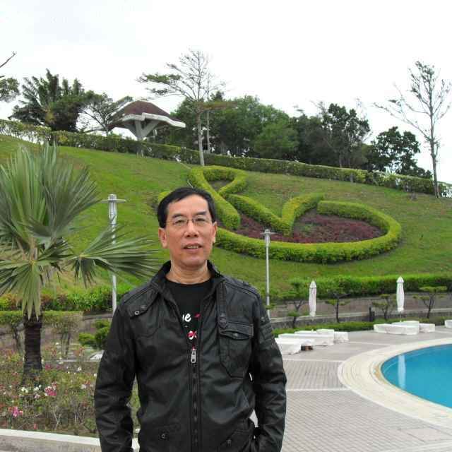 user-avatar