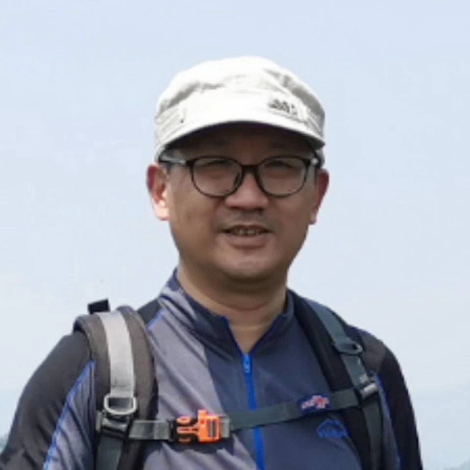 user-avatar