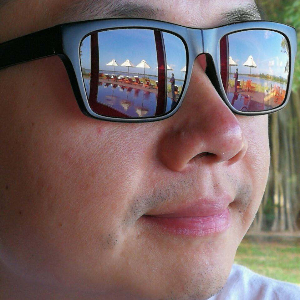 user-avatar