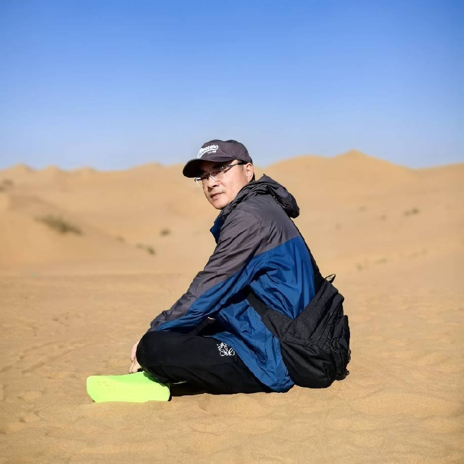 user-avatar