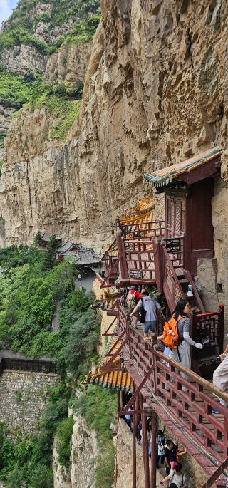 Discovering Xuankong Temple: Ancient Architecture and Breathtaking Views in Datong