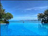 Infinity pool at Phoenix Island Resort 