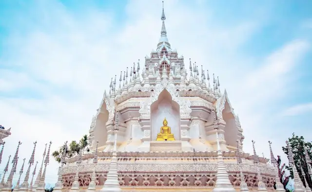 Xishuangbanna has a Prajna Temple: it has become a popular spot for taking photos.