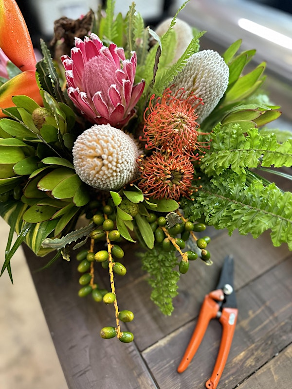 IN STUDIO - Something Tropical | Helen Olivia Flowers