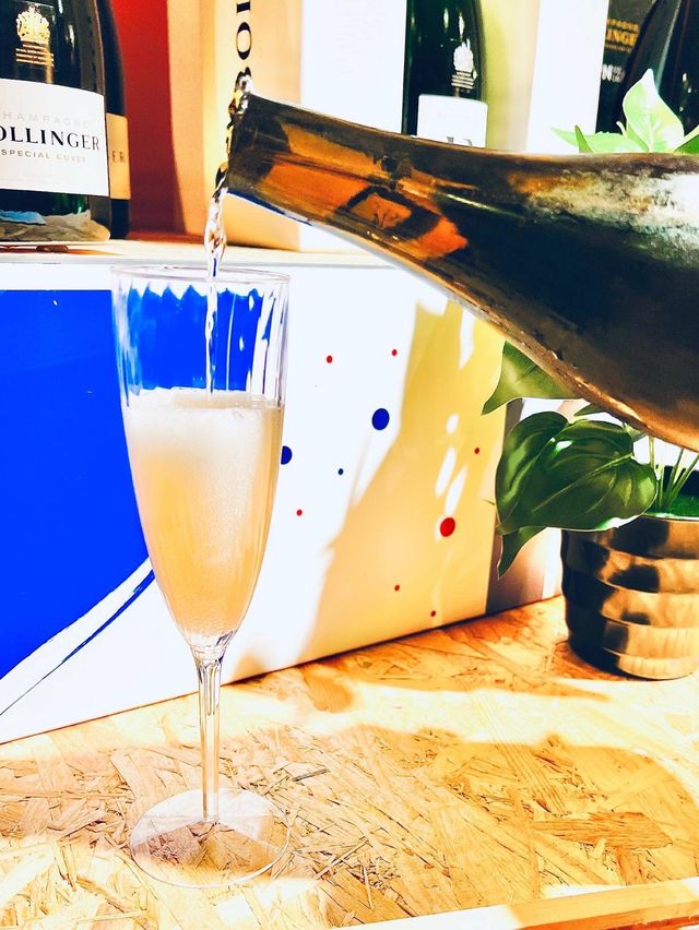 《Sparkling Summer 期間限定氣泡酒體驗館》