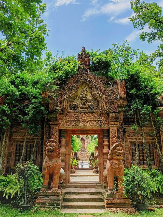 The Terracotta Garden At Lamphun