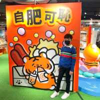 台灣小勞撫殺入香港過新年
