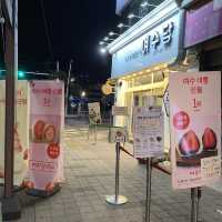 Yeosu’s most popular Strawberry Mochi’s 🍓🍓