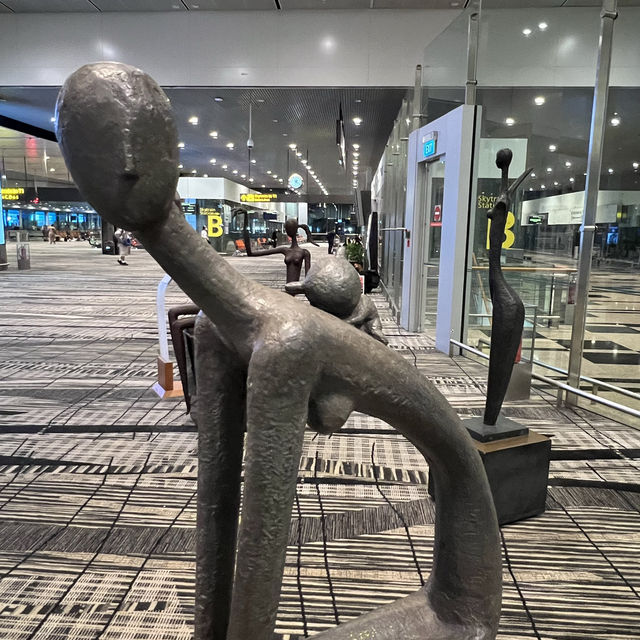 ✈️ Changi Airport Mother & Child 