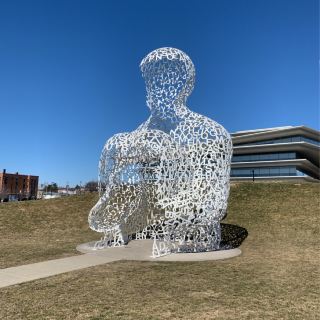 가장 멋진 현대 미술이 데모인에서 여러분을 기다립니다.
