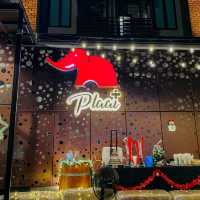 ลานเบียร์ หน้า โรงแรม Paai Plus 