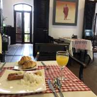 Breakfast at Lounge of Xiengthong palace 