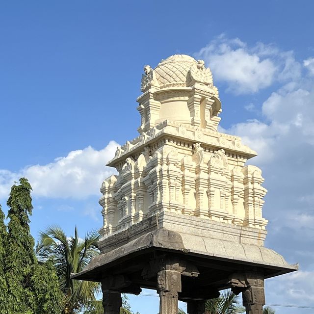 Explore the place of worship @ Shore Temple