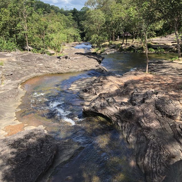 น้ำตกคำหอม⛰️🪵🍃