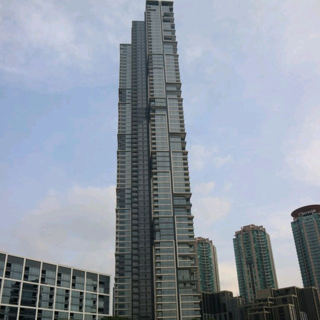 乘坐渡輪欣賞曼谷兩岸風景