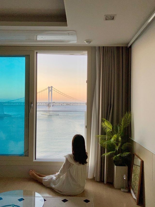 광안대교가 정면으로 보이는 무드리안