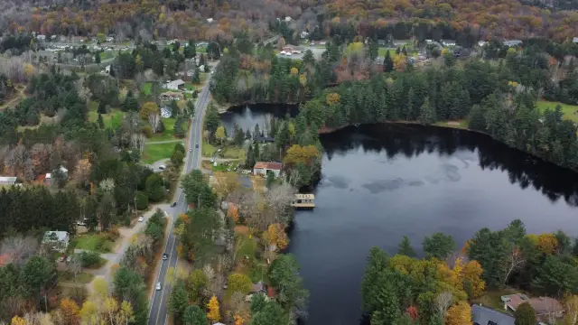 Beautiful autumn colors in Algonquin Park 