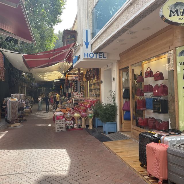 土耳其遊記 Fethiye 舊城區超多小店逛 超有歷史性的土耳浴店