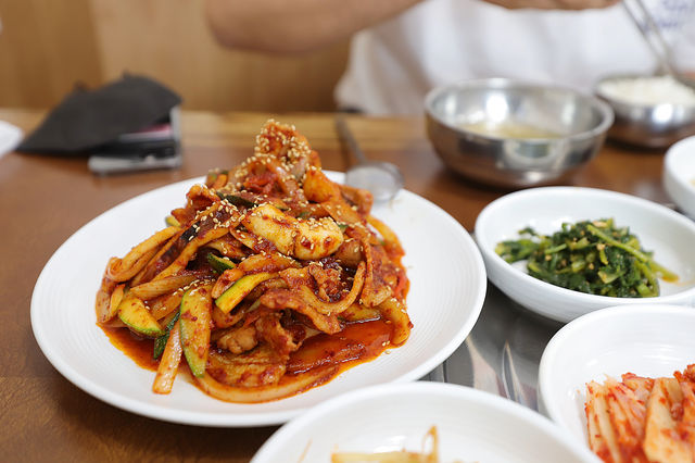 울릉도 먹거리 저동항 먹자골목