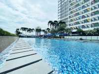 Olympic-size infinity pool at One Farrer