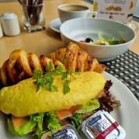 Lounge breakfast @DBTKL