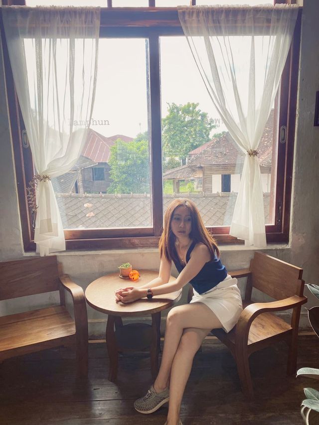 คาเฟ่ย่านเมืองเก่าลำพูน @ Aq Bur Old Town
