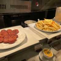 パシフィックホテル内の竜潭でランチ