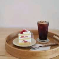 [부산] 디저트와 바다뷰까지💕 Cafe Sandy's