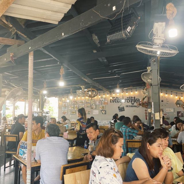 🐙ร้านอาหารทะเลพัทยา”เจ๊น้องสะพานยาว”@พัทยานาเกลือ